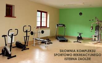 Sprzęt sportowy na siłowni