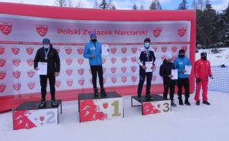 Jan Łacek (na najwyższym stopniu podium), Piotr Michałek (na drugim miejscu) i Adam Matuszny (trzecie miejsce)