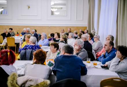 Uczestnicy Świątecznego Spotkania dla Seniorów w Koniakowie fot. M.Kuźma