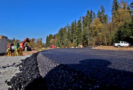 Droga Czadeczka 18.10.17 - Położenie pierwszej warstwy asfaltu