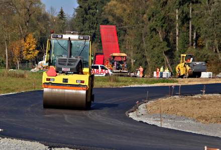 Droga Czadeczka 18.10.17 - Położenie pierwszej warstwy asfaltu