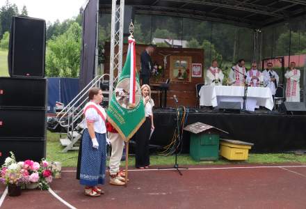 Uroczystość poświęcenia sztandaru