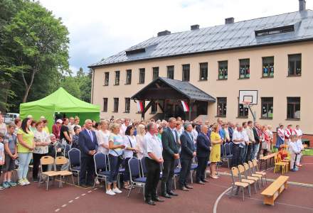Uroczystość poświęcenia sztandaru