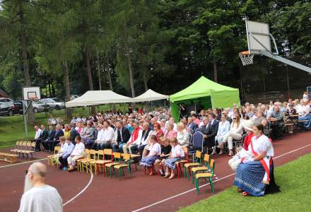 Uroczystość poświęcenia sztandaru