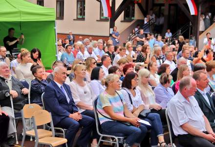 Uroczystość poświęcenia sztandaru