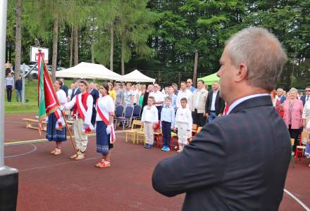 Uroczystość poświęcenia sztandaru