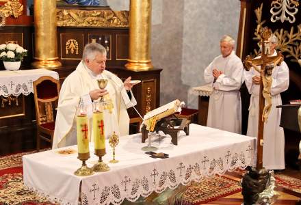 Msza święta za Ojczyznę w kościele Dobrego Pasterza w Istebnej Centrum