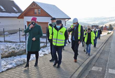 Oddanie do użytku chodnika na Beskidzie