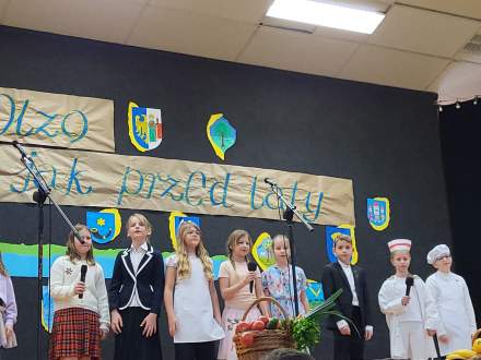 Fotorelacja z uroczystości Dnia Patrona w Zespole Szkolno-Przedszkolnym w Istebnej