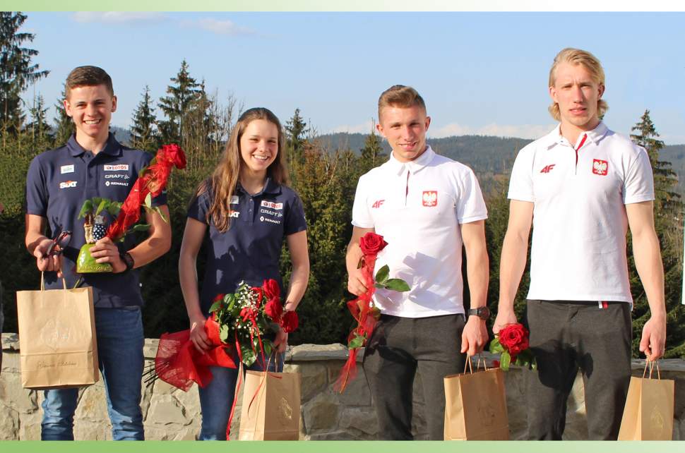 od lewej: Mateusz, Eliza, Dominik i Kamil podczas spotkania z władzami samorządowymi naszej gminy, które odbyło się w kwietniu